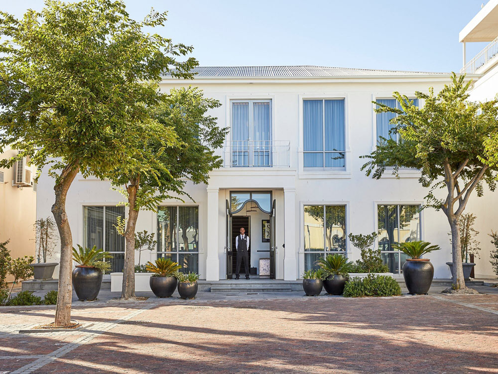 Queen Victoria Hotel - Main view