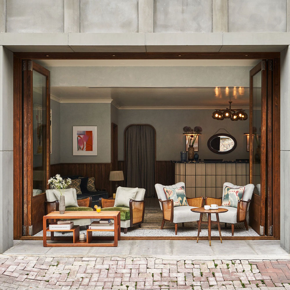 Redchurch Townhouse - Image 1