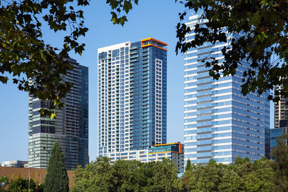 W Bellevue - Main view