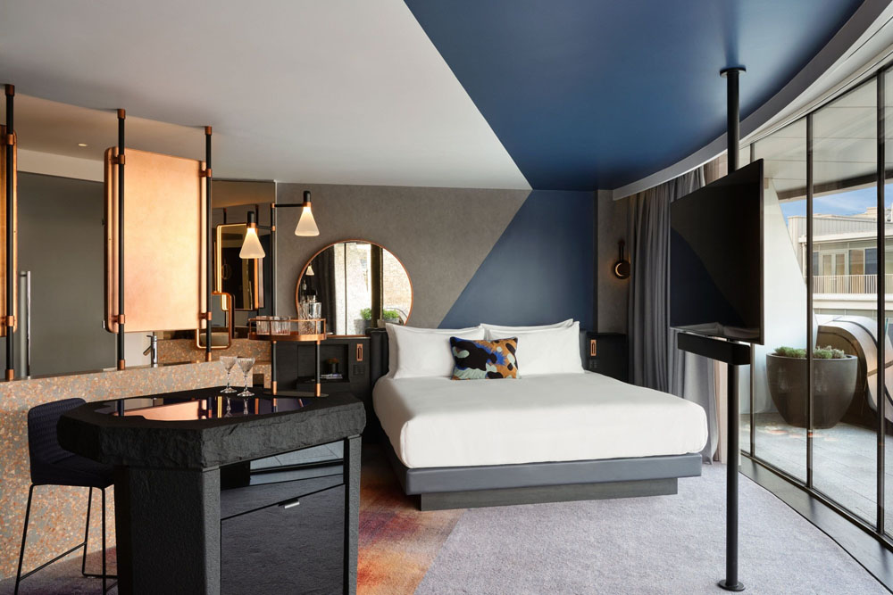 W Edinburgh - Image 2