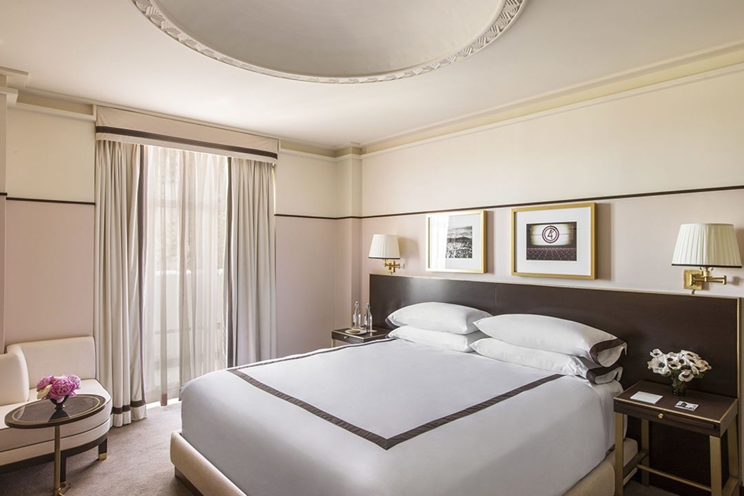 Sunset Tower Hotel - Image 2