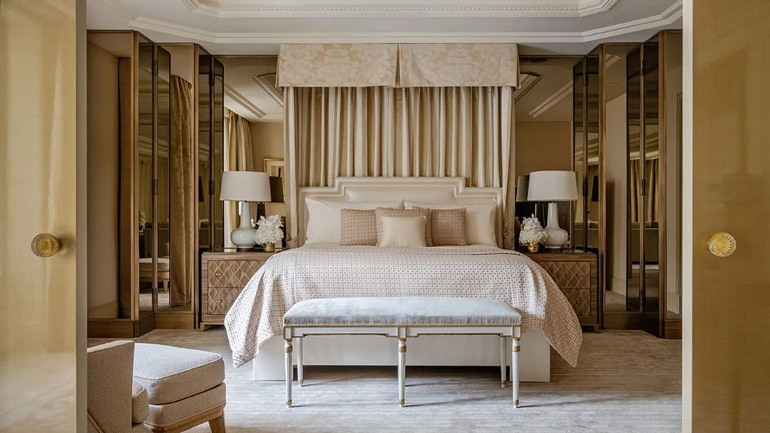 Four Seasons George V - Image 2