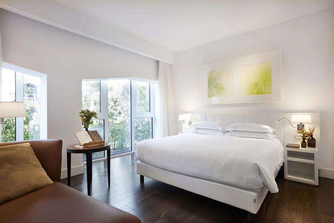 Magna Pars Suites - Image 2