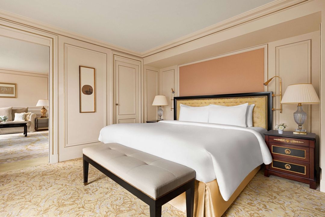 Shangri-La Hotel, Paris - Image 4