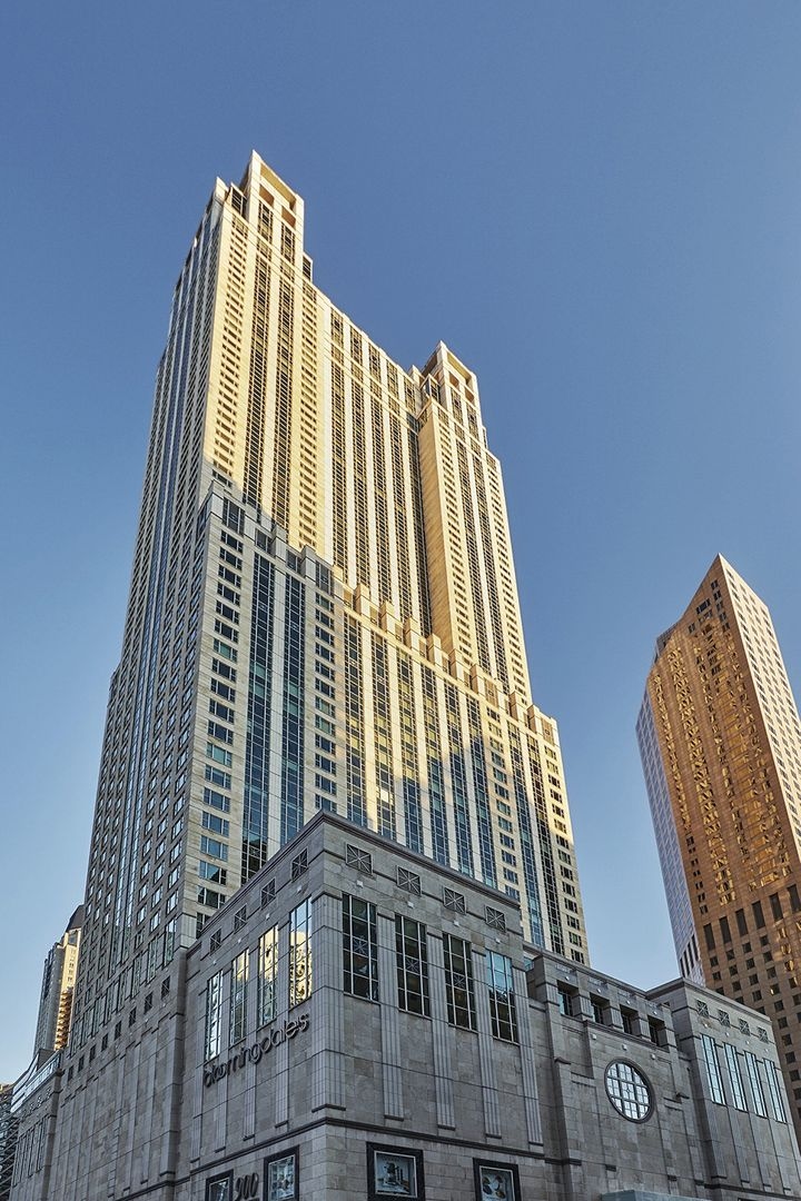 Four Seasons Chicago - Main view