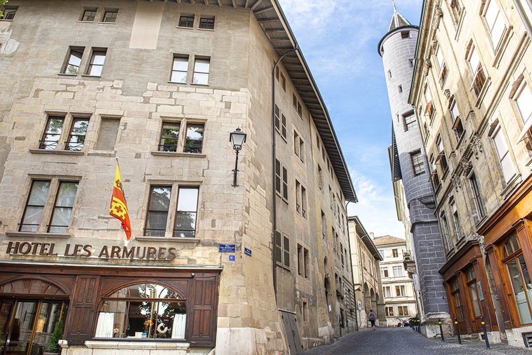 Hôtel Les Armures - Image 1