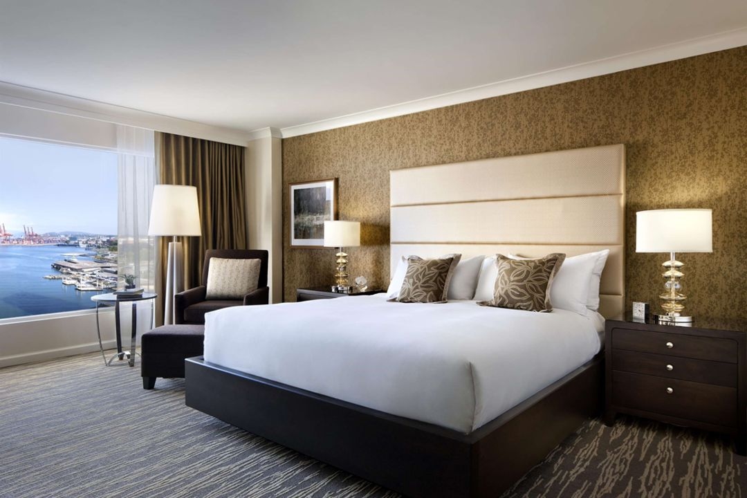 Fairmont Waterfront - Image 4