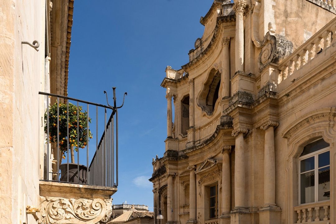 Q92 Noto Hotel - Image 1