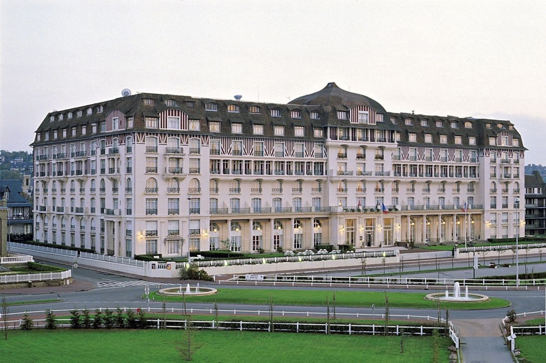 Hôtel Barrière Le Royal - Image 1