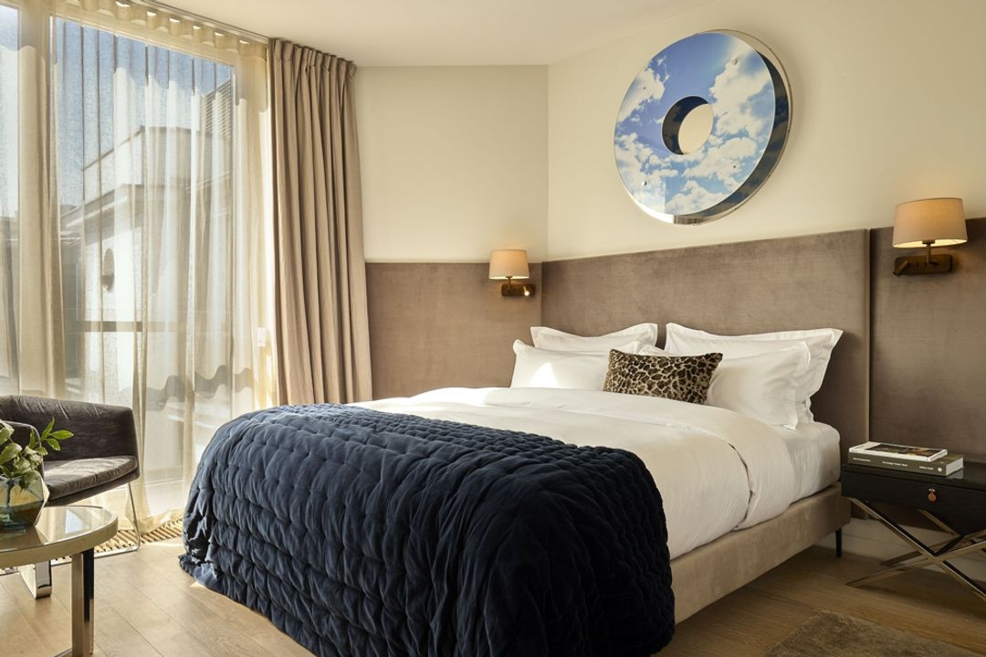 H15 Boutique Hotel - Image 2