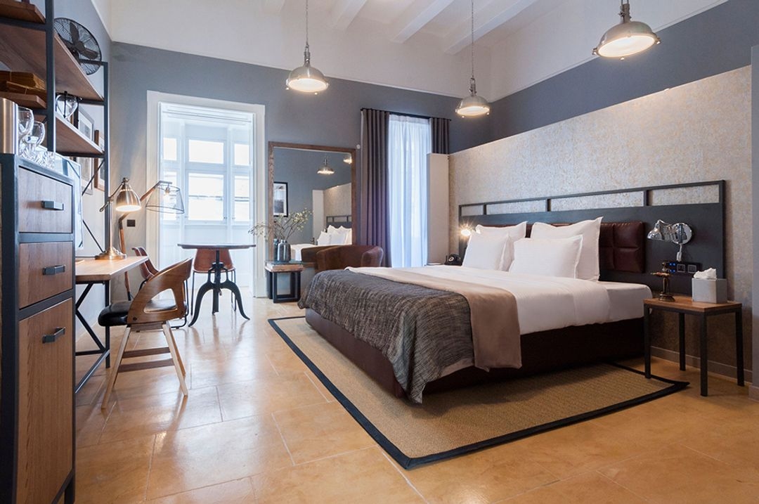 AX The Saint John - Image 2