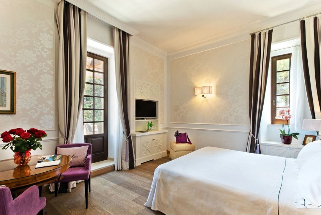 The Ashbee Hotel - Image 2