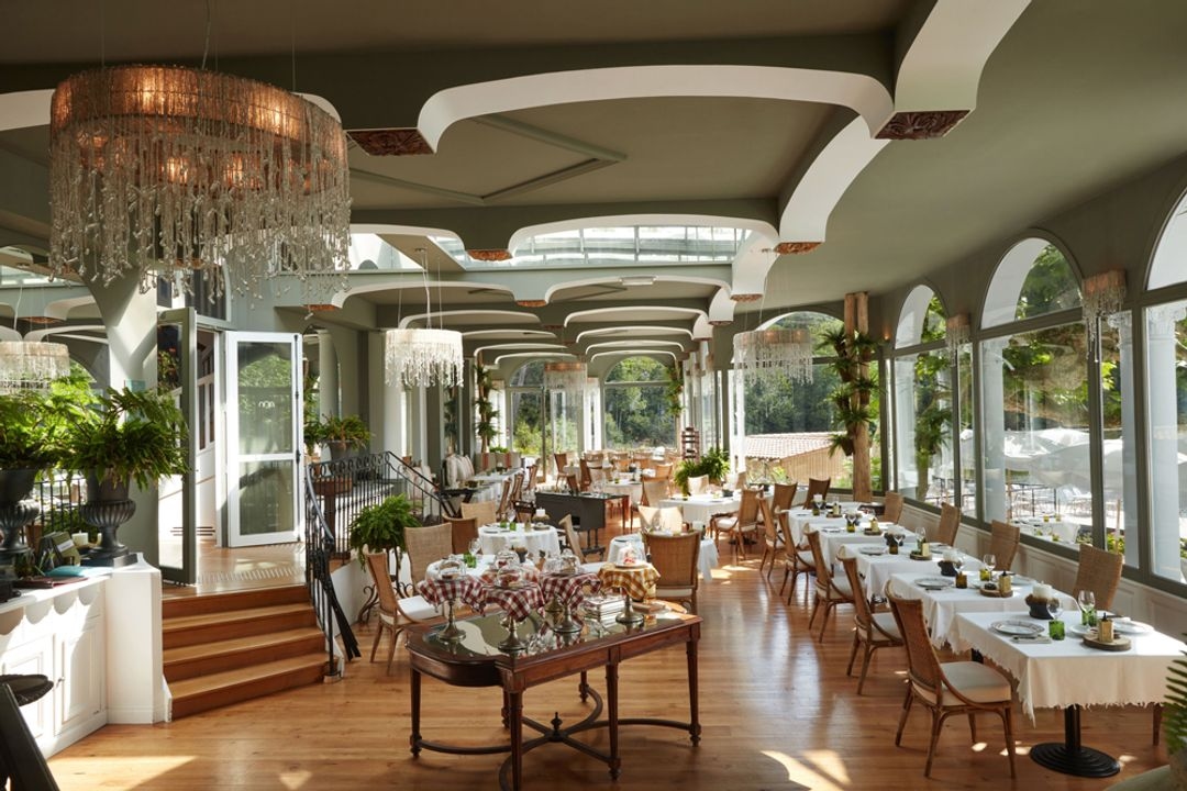 Brindos Lac & Château - View 3