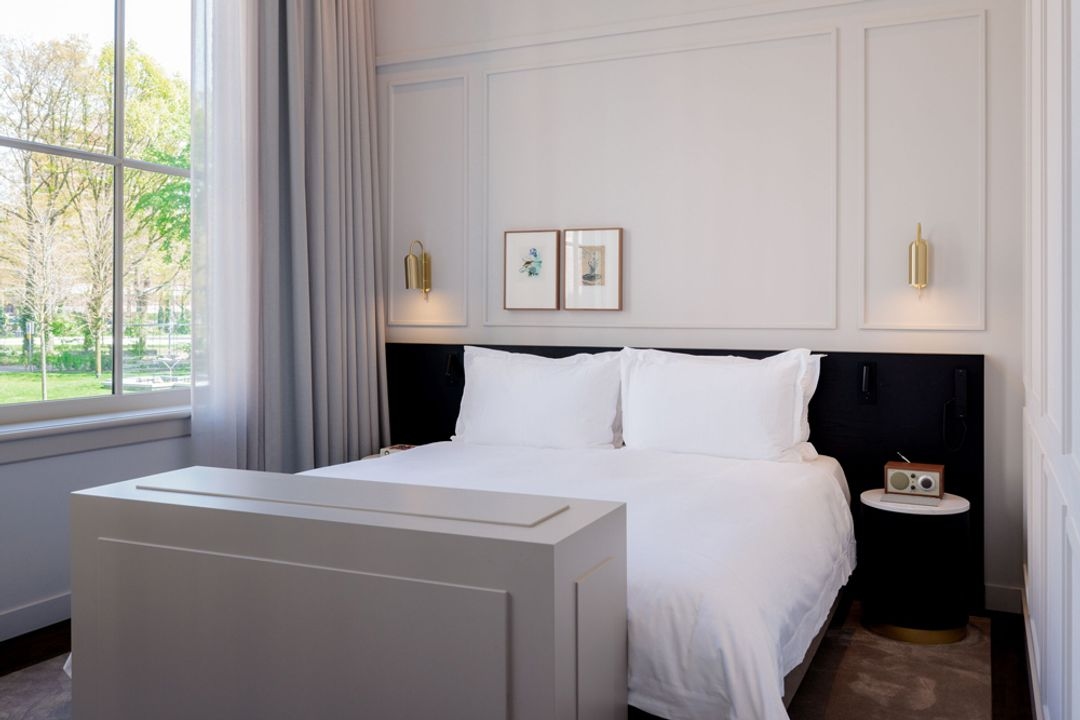 Pillows Maurits at the Park - Image 4