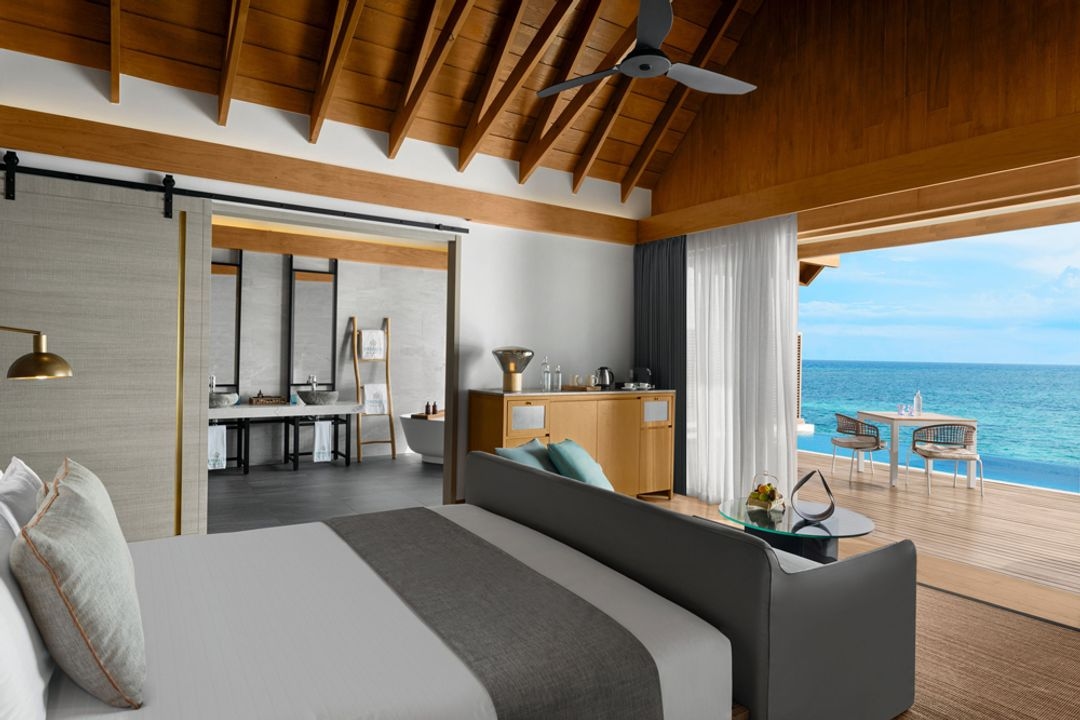 Emerald Faarufushi Resort & Spa - Image 2